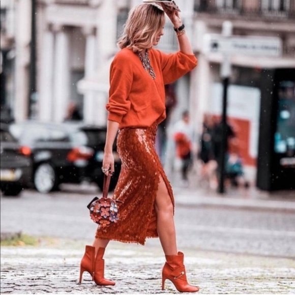 Zara Red Sequin Midi SKirt Size M - Picture 1 of 3